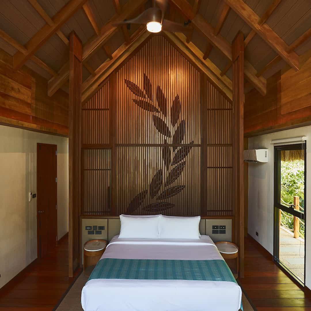 Maoni Seascape Villas Bedroom with Leaf design