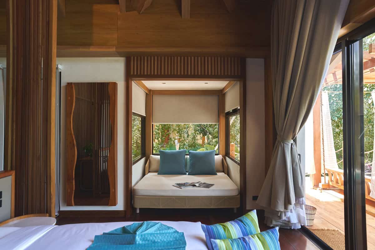 Maoni Seascape Villas Bedroom with Double Bed